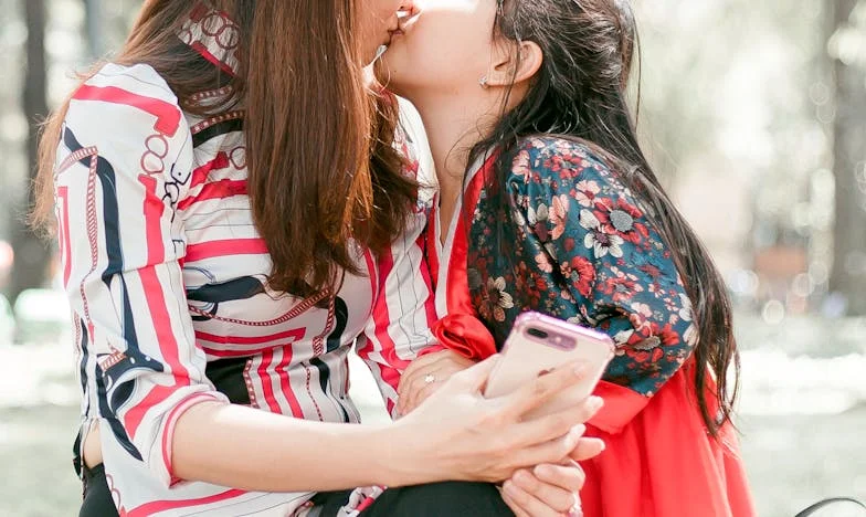 Quince años juntos y un billete de ida: cuando huir no es suficiente