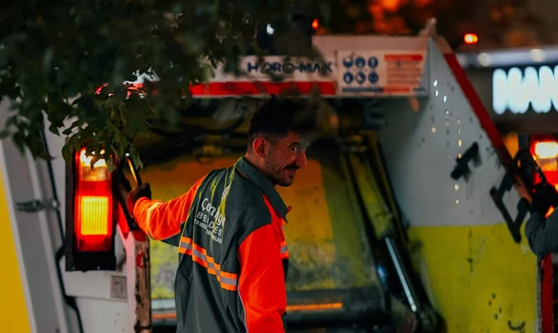 Cómo me enfrenté a mi suegra controladora: una historia de secretos familiares y valentía