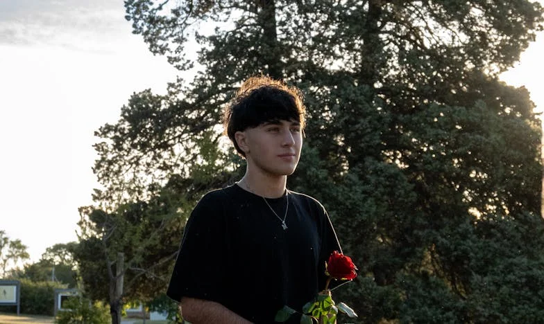 Cuando descubrí quién era realmente mi suegra: una historia de traición y valentía