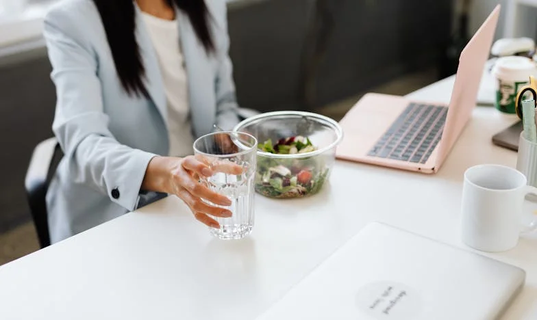 Cuando la Abuela Decidió Descubrir la Verdad: Una Historia de Confianza, Secretos y Conflictos Familiares