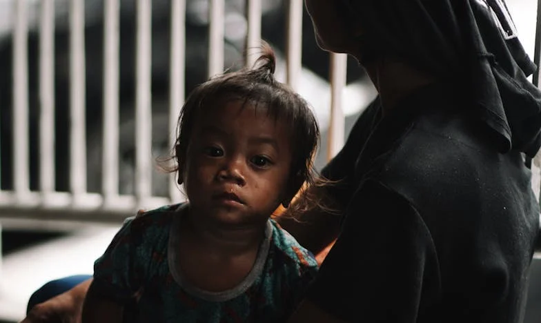 Excluida del Amor: Un Corazón de Madre al Límite