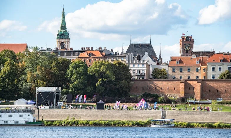 La llamada que rompió mi vida: el día que descubrí la traición de mi marido