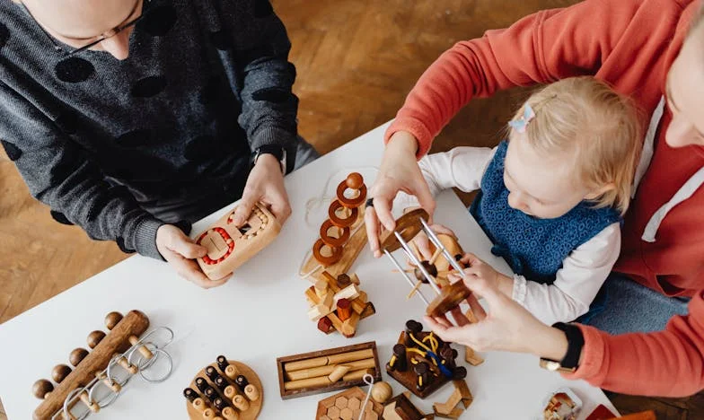Mamá, ¿por qué entraste en nuestro piso? – Una historia de confianza, familia y traición
