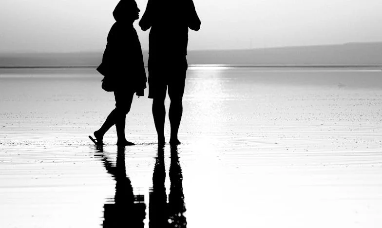 ¡Socorro! Nuestra familia cree que construimos una casa para su hijo y nuestra hija: el malentendido que amenaza con rompernos