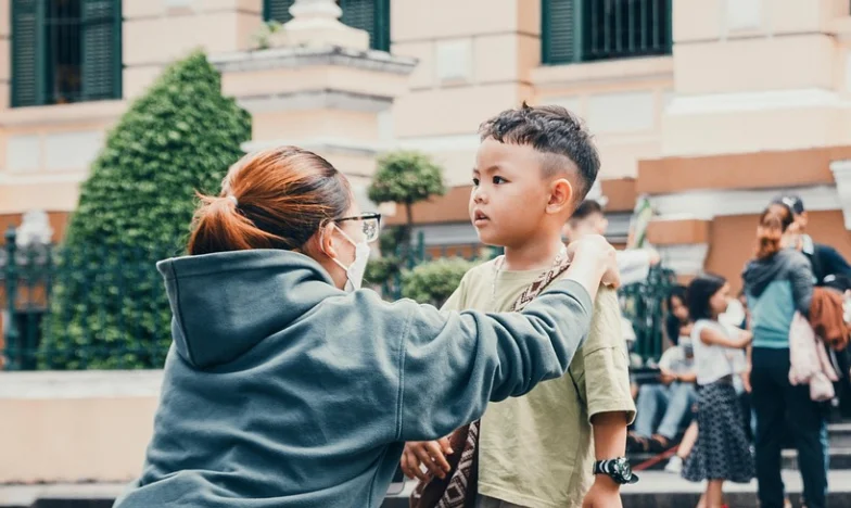 Entre Dos Hogares: Una Historia de Maternidad, Pérdida y Nuevos Comienzos