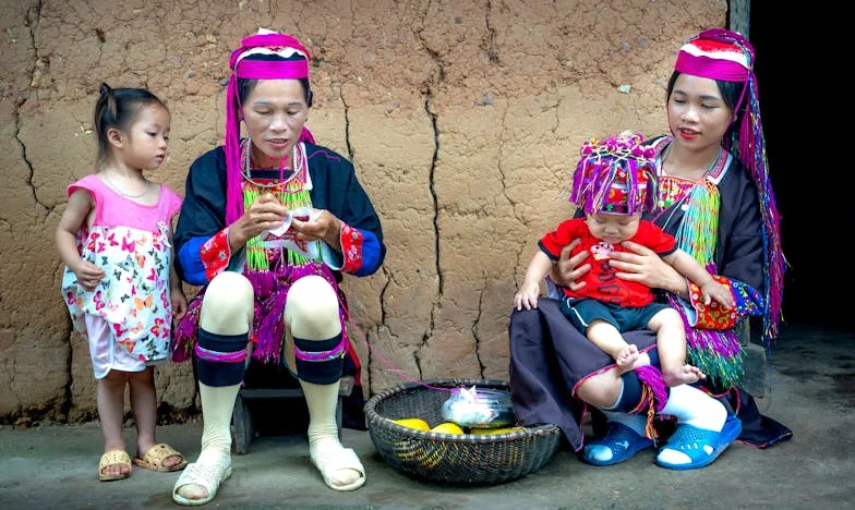 Mi hija me excluyó de su boda: el secreto que destrozó mi corazón