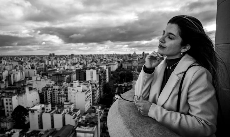 « J’ai chanté pour survivre, mais aujourd’hui ma petite-fille ignore tout de ma voix »