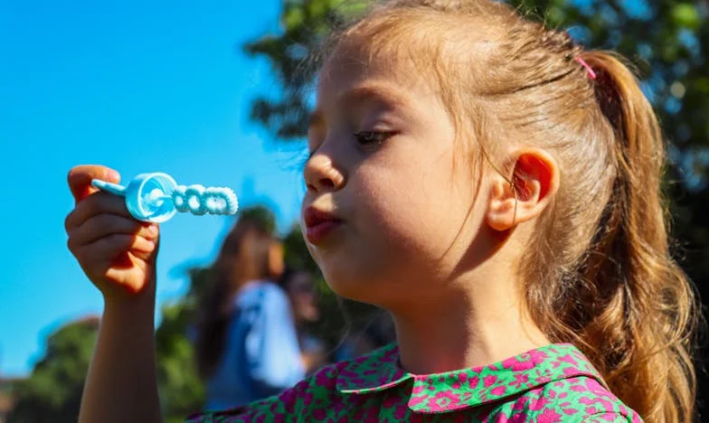 Ma femme a changé à 56 ans : crise de la cinquantaine ou nouveau départ ?