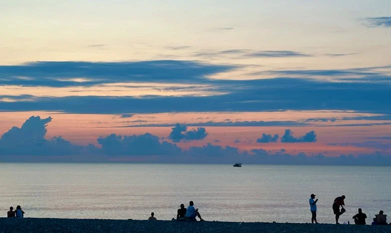 Après la fête, ma belle-mère m’a remerciée… mais rien n’a changé entre ma belle-sœur et moi
