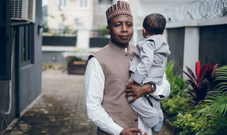 Combien vaut le sacrifice d’un parent ? Mon père, chauffeur de bus à Lyon, et le poids de mon indifférence