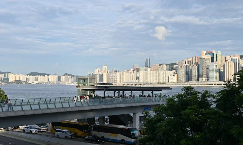« Je n’ai jamais interdit à mon mari de voir son fils, mais je ne veux pas qu’il vive avec nous » : Mon histoire de belle-mère déchirée entre amour et peur