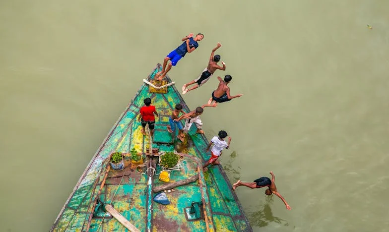 Les ciseaux du destin : Les victoires d’une mère que personne ne voit