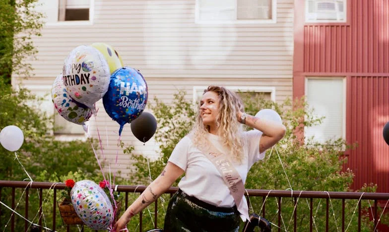 Ma belle-mère préfère mon neveu à ma fille : comment survivre à l'injustice familiale ?