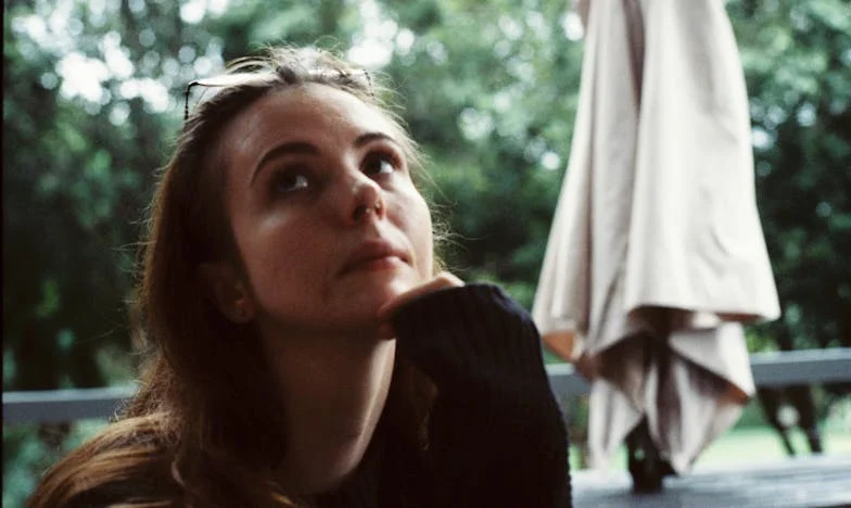 Mon fils a choisi sa femme… et moi, je me sens abandonnée : mon cri du cœur de mère