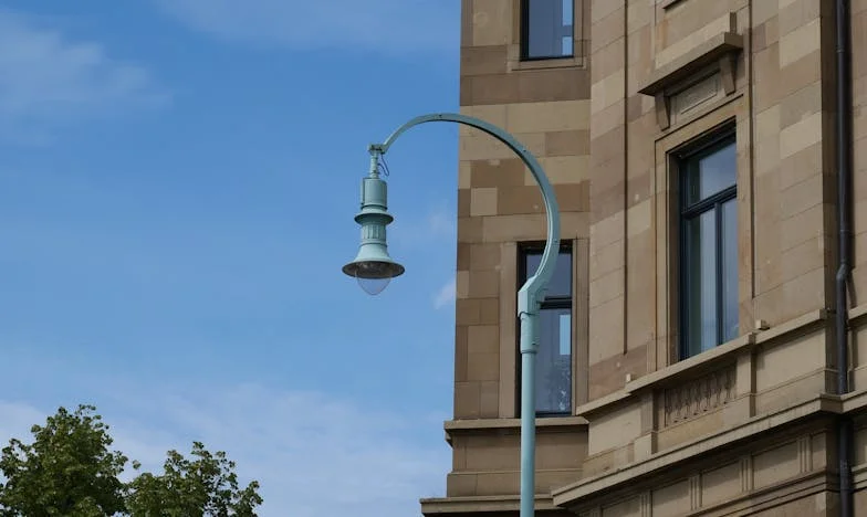 « Quand l’argent divise : le jour où une remarque de mon mari a brisé l’équilibre familial »