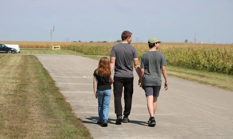 « Maman, c’est encore sale ! » – Comment ma famille s’est brisée sous le poids du silence et des rancœurs