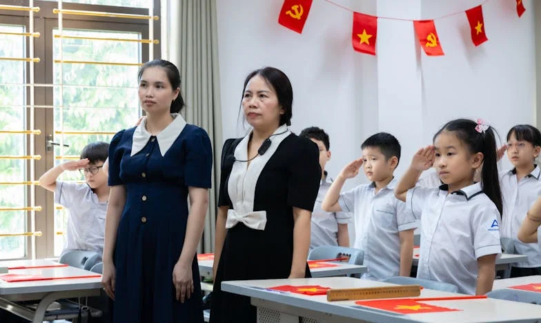 « Mon mari a ramené sa maîtresse chez nous pendant que j’étais à l’hôpital avec notre fils » : la réaction de ma mère m’a bouleversée