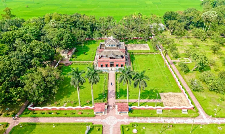 Vivre avec mes beaux-parents : maison ou champ de bataille ? Mon combat pour exister sous leur toit