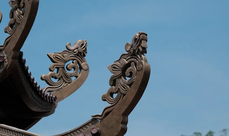 Cachée derrière la porte : La nuit où j'ai fui avec mes enfants