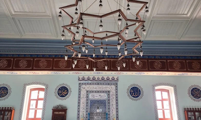 « Ce jour où ma voisine m’a sauvée de ma propre famille : l’histoire d’une trahison silencieuse »