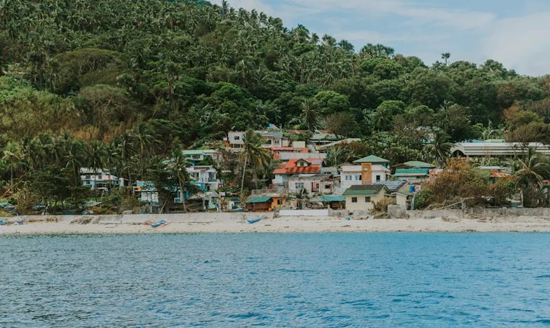 « Ce n’est pas ta maison ! » : Quand mon ex-belle-mère a voulu effacer mon fils de l’héritage familial