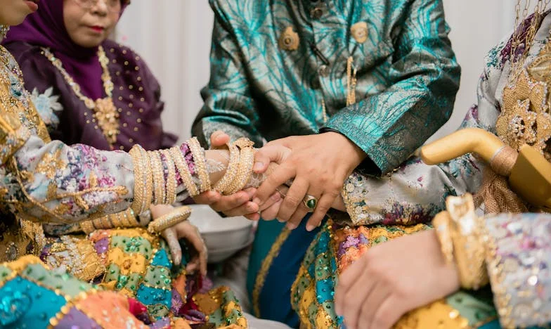 Quand l'amour d'une mère devient une prison : Mon histoire avec mon fils et ma belle-fille