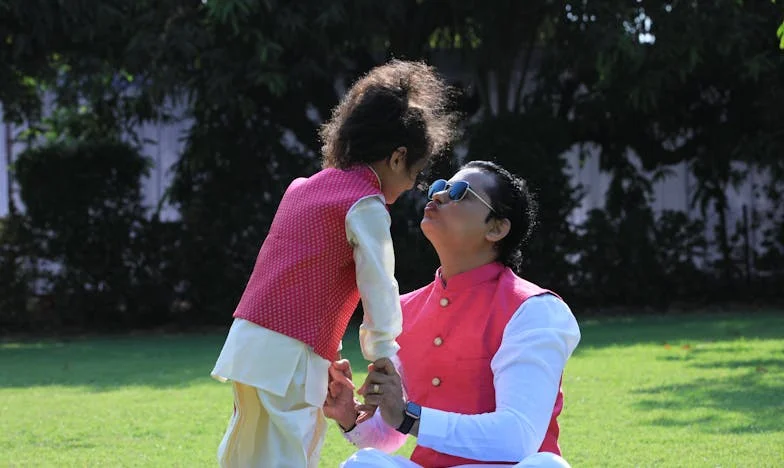 Ma mère refuse de garder mes enfants : comment survivre quand on est seule face à tout ?