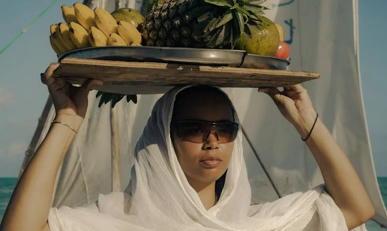 Portes closes : Quand la famille devient un territoire interdit