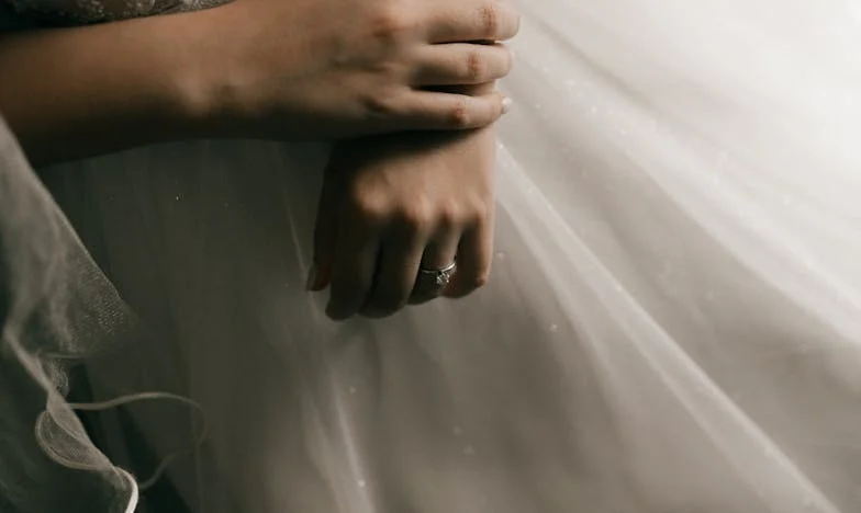 « Attends avant de te marier, Lili ! » – Mon combat pour échapper à l’emprise de ma belle-famille