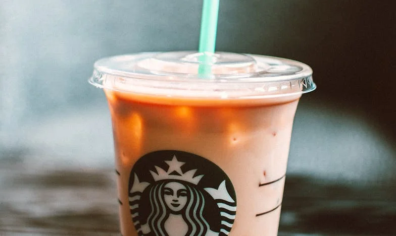 Comment la prière a sauvé mon mariage et ma relation avec ma belle-mère – le témoignage bouleversant d’Agnès de Lille