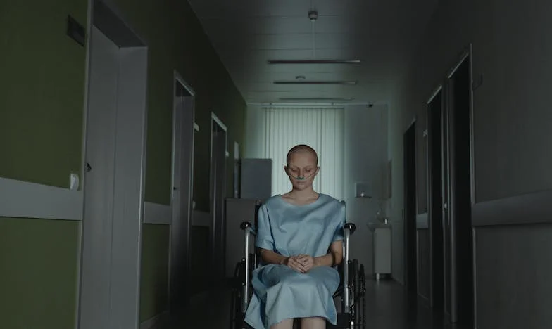 « Il refuse de m’épouser alors que j’attends son enfant : sa mère le soutient, mais son père bouleverse tout »