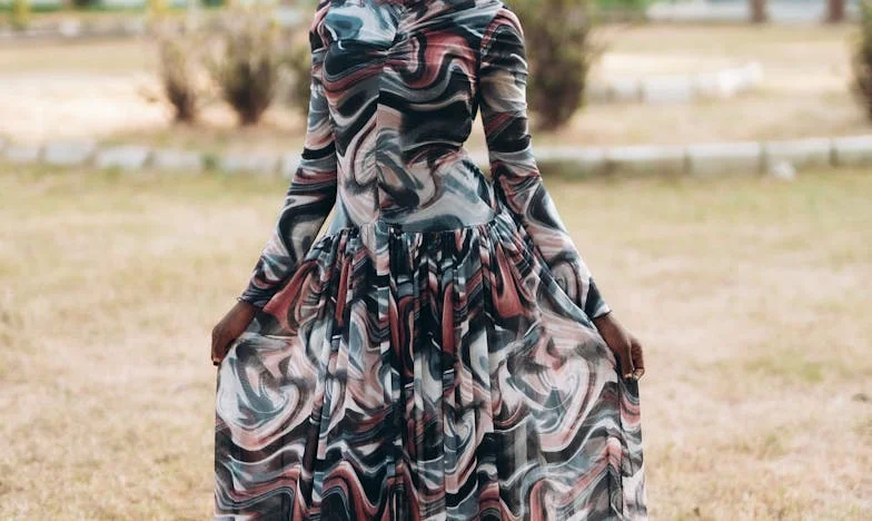 Ma belle-mère, mon cauchemar quotidien : comment survivre à l’invasion chez soi ?