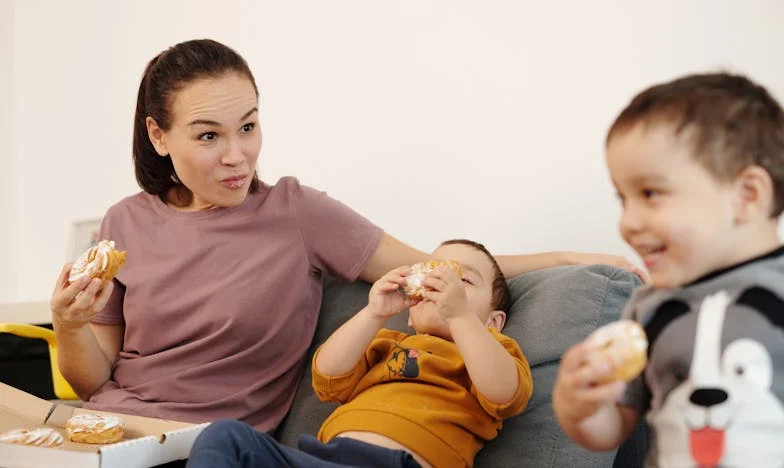 « Maman, pourquoi veulent-ils me mettre en maison de retraite ? » – Le combat de Mamie Marie pour rester auprès des siens