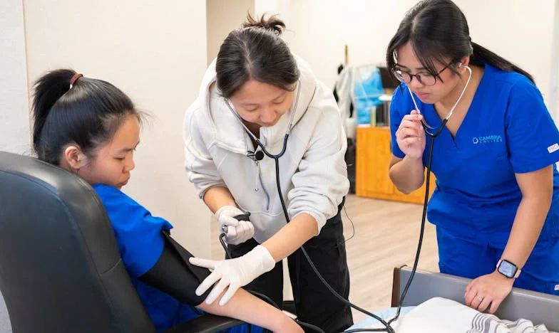 Seule dans mon jardin : quand la distance révèle l’amour d’une famille