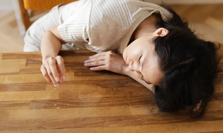 Sous le même toit : Comment la trahison de mon mari avec ma meilleure amie m’a brisée