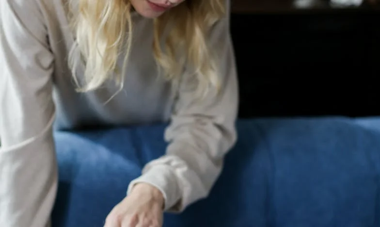 Ce jour où j'ai découvert la double vie de mon mari dans la boîte à gants