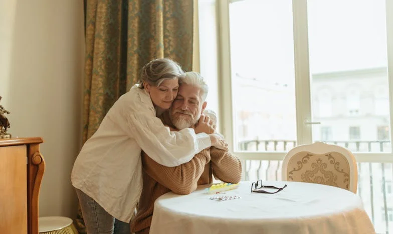 Comment j’ai placé ma belle-mère en maison de retraite sans le dire à mon mari – et pourquoi je ne regrette rien