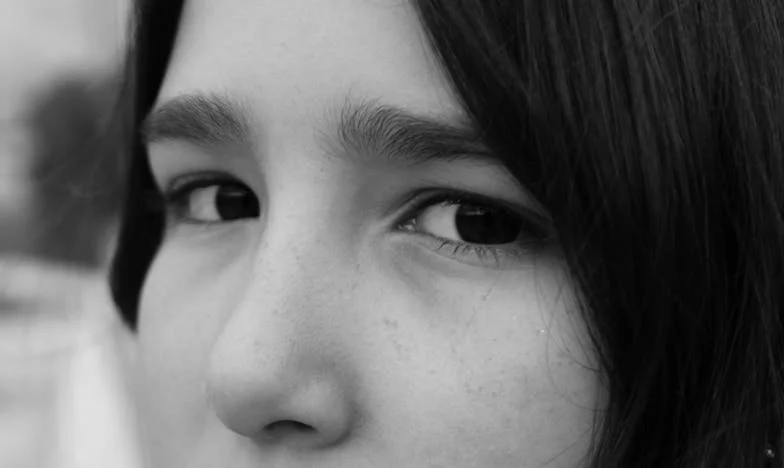 La confiance qui tue : Mon histoire de trahison et de poison dans le thé