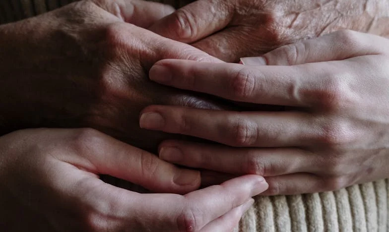 La petite fille qui attendait sa mère : histoire d'une attente, d'une blessure et d'une renaissance