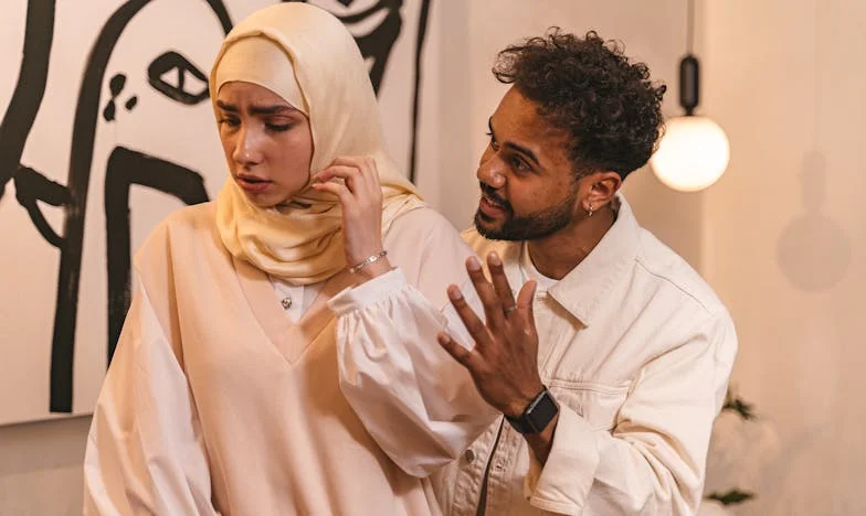 Quand ma belle-mère s’est installée : Combat pour mon foyer et mon cœur