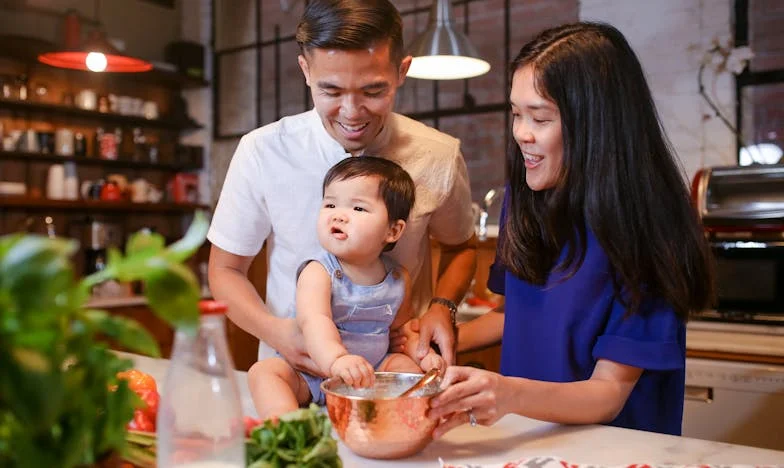 Après des années, j'ai ouvert la vieille boîte à secrets de maman : ce que j'y ai trouvé a bouleversé toute mon histoire familiale