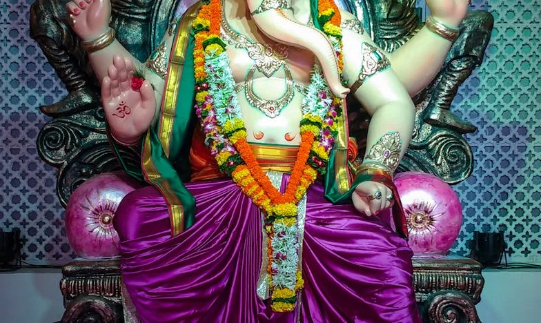 « Je pars », ai-je dit d’une voix blanche : « Elle ne nous laissera jamais vivre en paix »