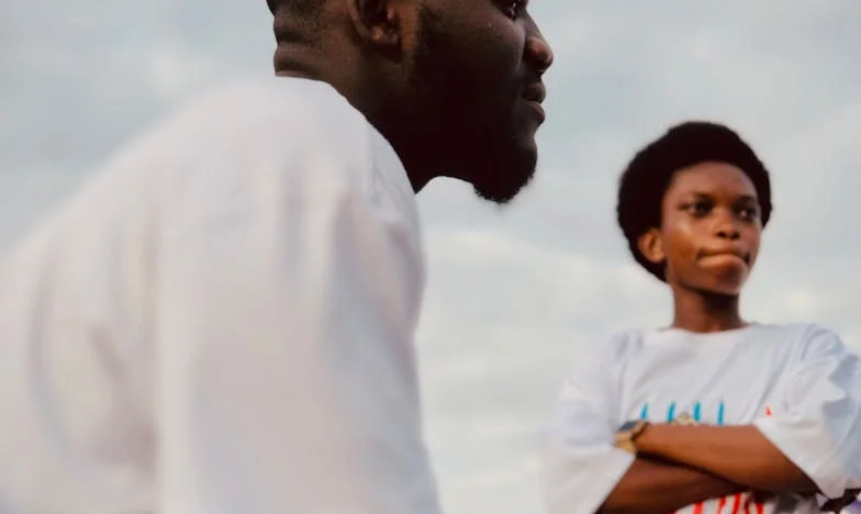 « Maman m’avait promis la maison familiale après notre mariage » : Mais le jour où tout a basculé, j’ai compris que rien n’est jamais acquis