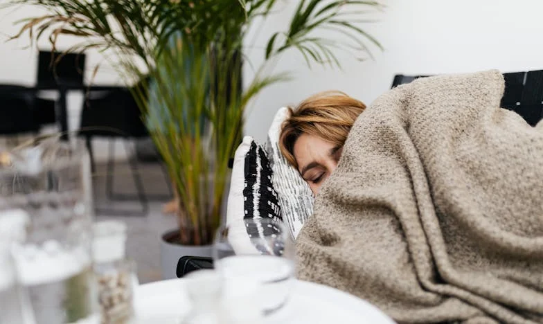 Quand ma tante et mon cousin ont bouleversé ma vie : l’avertissement de ma sœur que je n’aurais jamais dû ignorer