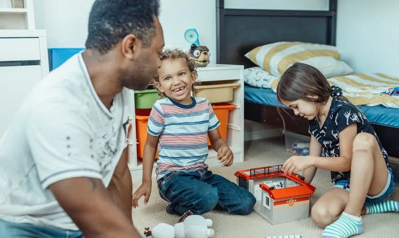 Trahison derrière la haie : Mon histoire de confiance brisée dans un village français