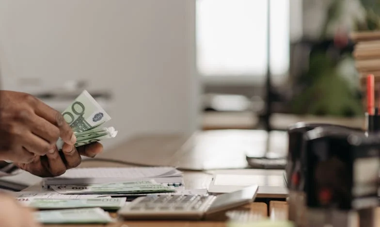 Une amitié à toute épreuve : L’histoire de Julien et Paul