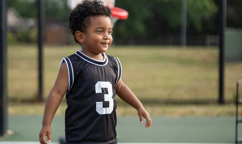 Une Minute de Retard, un Repas Perdu : Ma Vie Sous l’Horloge de ma Belle-Mère