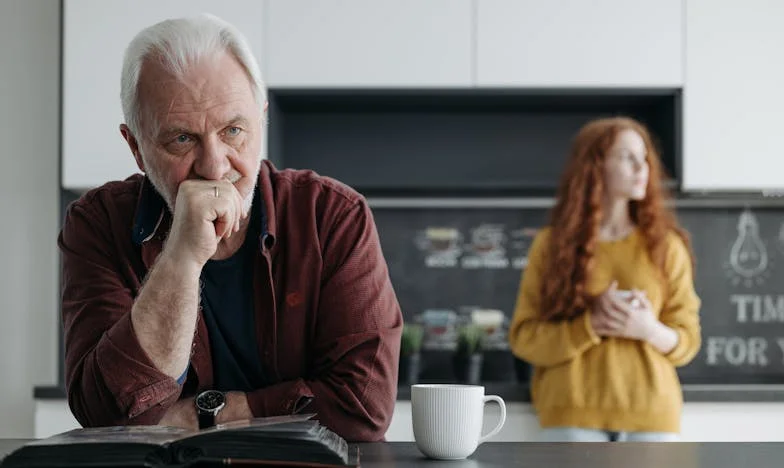 Au début, je n’acceptais pas ma belle-fille : puis j’ai compris qu’elle n’était pas faite pour mon fils