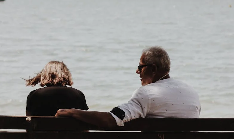 L’écho du silence : Une solitude parisienne