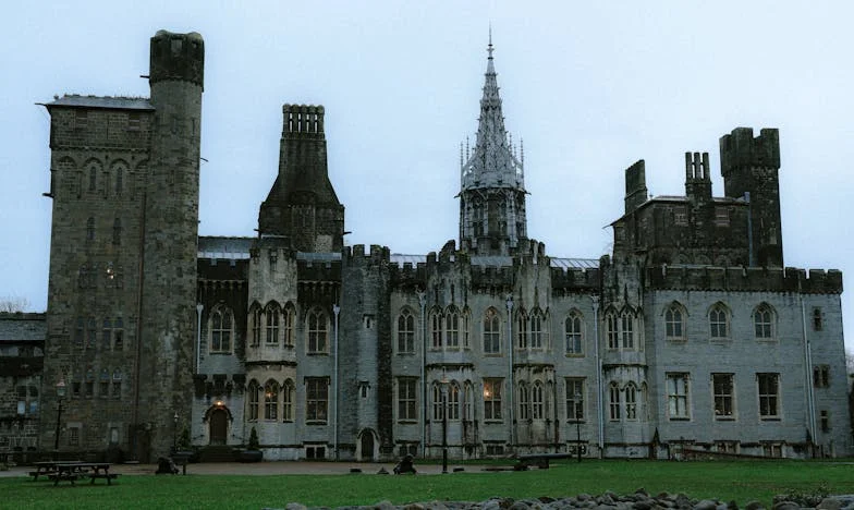 Quand j'ai touché le fond, la famille de mon mari m'a tournée le dos : aujourd'hui, c'est fini, je ne ferai plus semblant